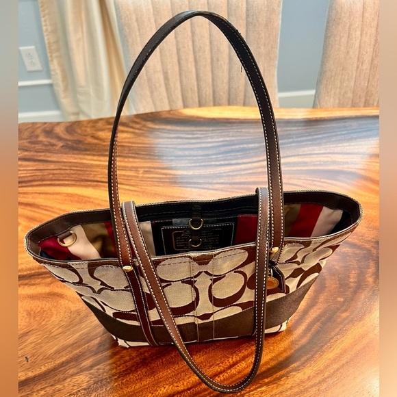 Coach Women's Tan and Brown Signature Tote Bag Purse With Hangtag Stunning - Picture 10 of 15